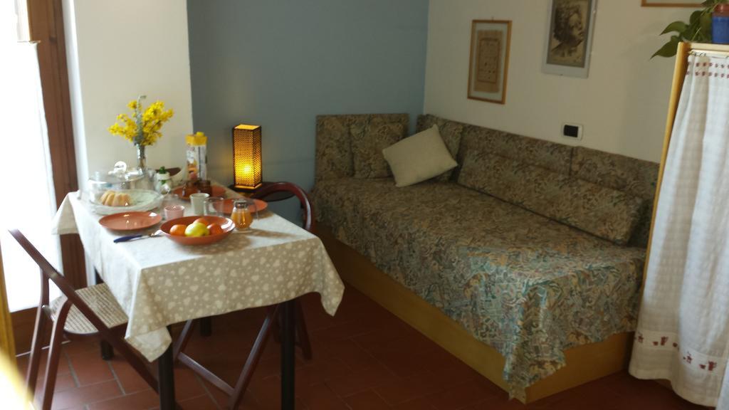 Olivella Bed and Breakfast Mezzane di Sotto Buitenkant foto
